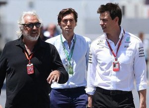 TOTO WOLFF SOBRE ALPINE: "NO NECESITAMOS UN EQUIPO FILIAL"